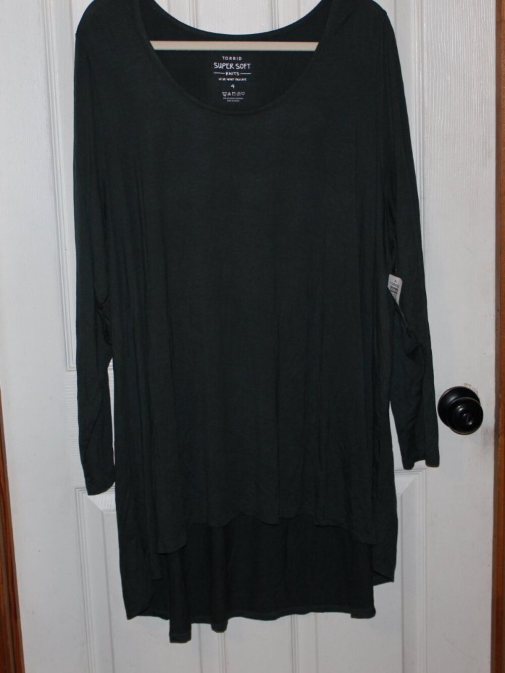 NWT Torrid Super Soft Hi/Low Tunic top Forest Green 4X(26W) Nice - Picture 4 of 7